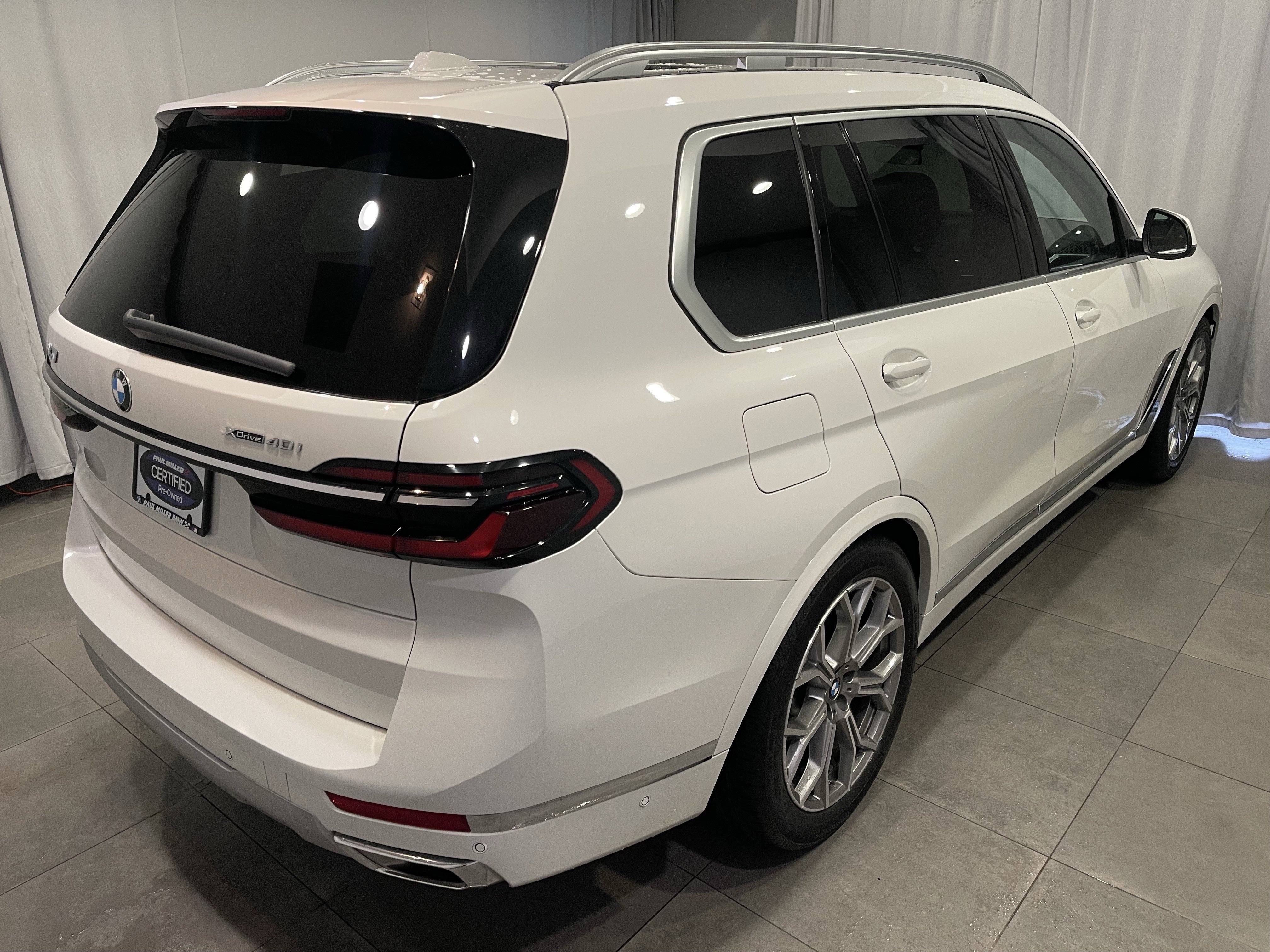 Used 2024 BMW X7 xDrive40i w/ Premium Package AWD/4WD image 7