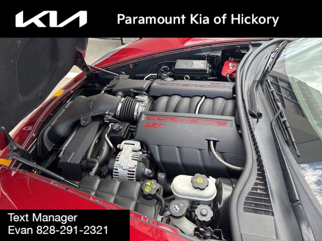 Used 2013 Chevrolet Corvette Coupe w/ 2LT Preferred Equipment Group image 10