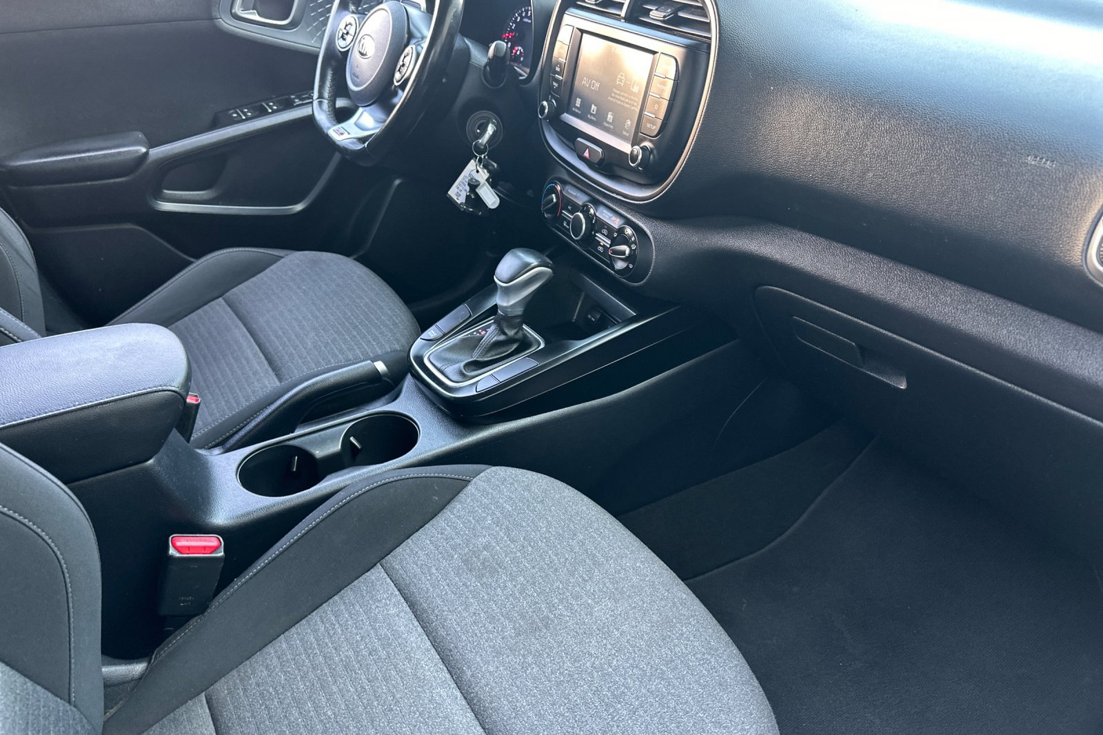Used 2020 Kia Soul GT-Line FWD image 17