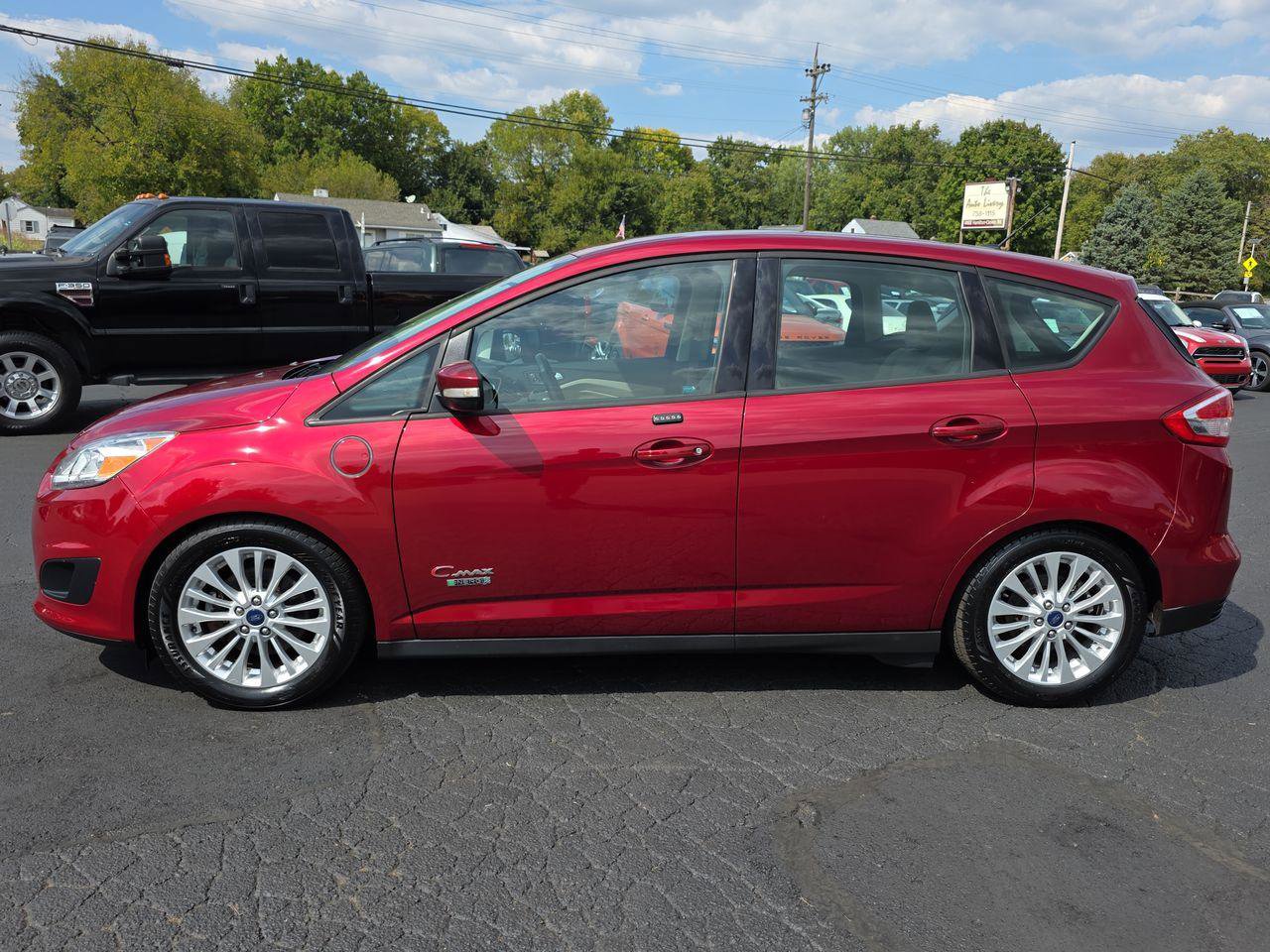 Used 2017 Ford C-MAX Energi SE w/ Equipment Group 401A image 19