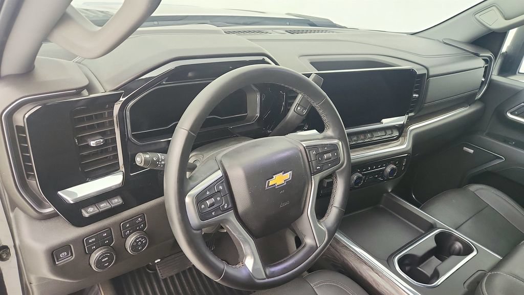 Certified 2024 Chevrolet Silverado 2500 LTZ w/ LTZ Premium Texas Edition AWD/4WD image 27