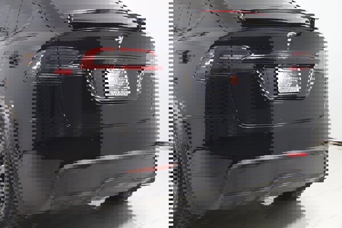 Used 2022 Tesla Model X image 28