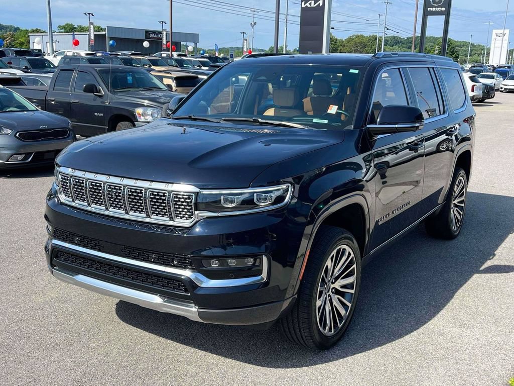 Used 2022 Jeep Grand Wagoneer Series III w/ Rear-Seat Entertainment Group AWD/4WD image 35