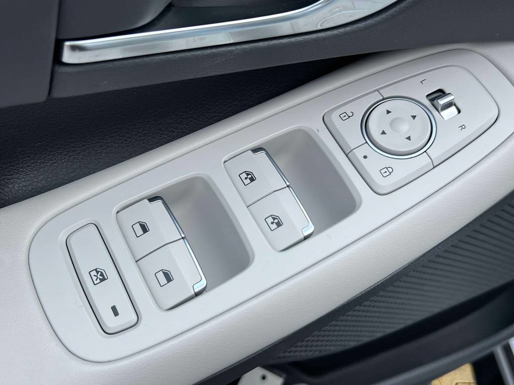 Used 2023 Hyundai Sonata SEL FWD image 17