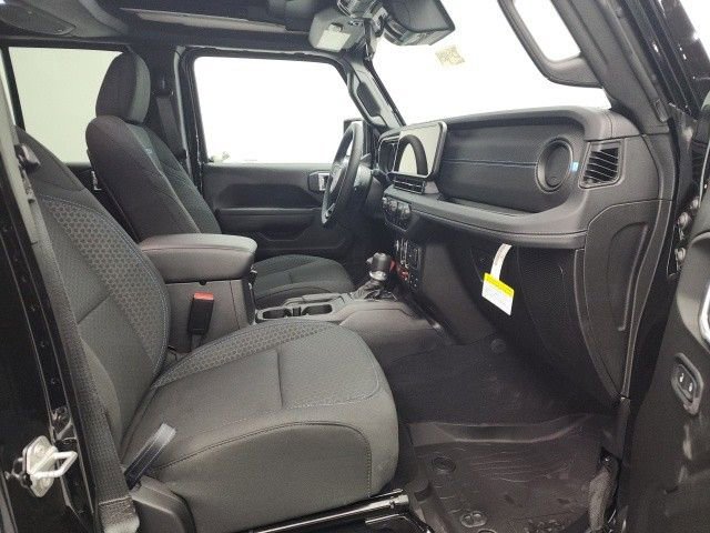 New 2025 Jeep Wrangler Unlimited Rubicon 4xe w/ Convenience Group image 27