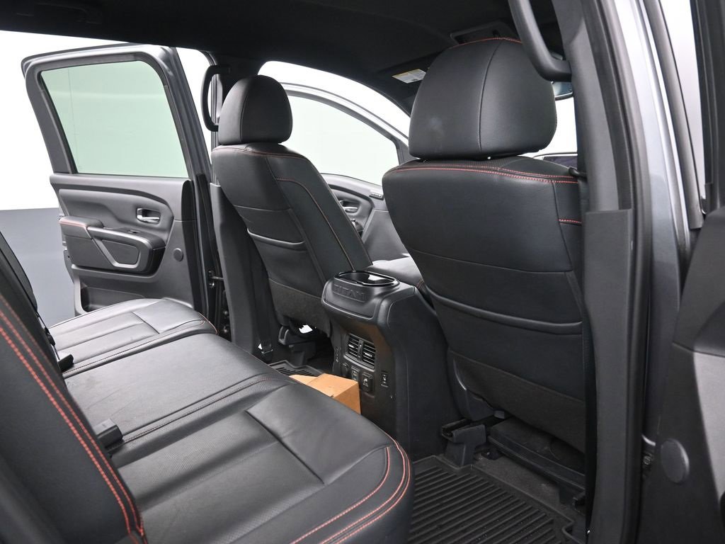 Used 2021 Nissan Titan PRO-4X w/ Pro-4x Convenience Package image 9