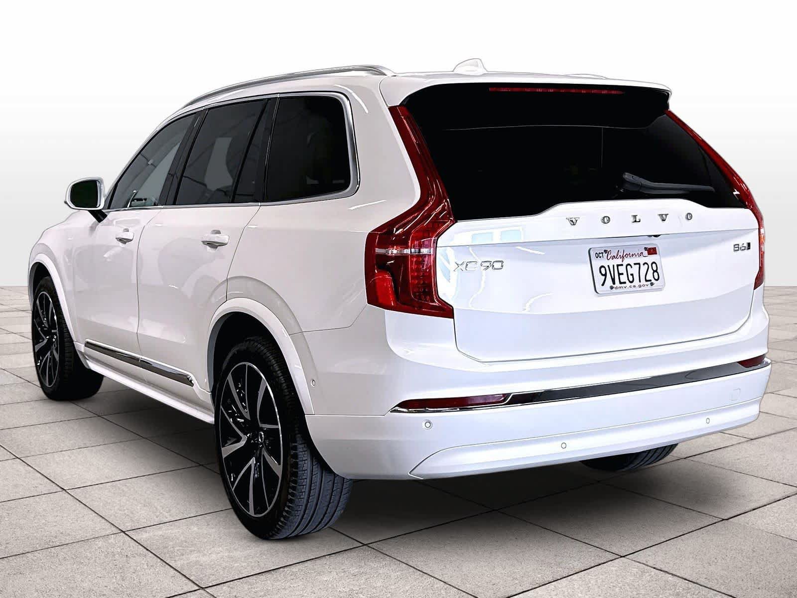 Used 2024 Volvo XC90 B6 Plus AWD/4WD image 13