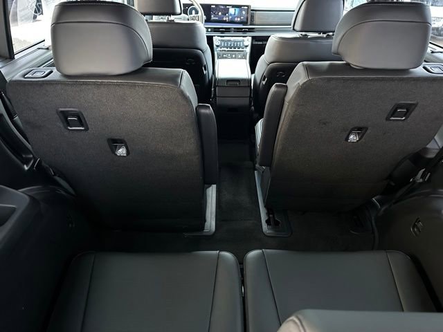 Used 2025 Hyundai Santa Fe Calligraphy w/ Tow & Go Package image 13