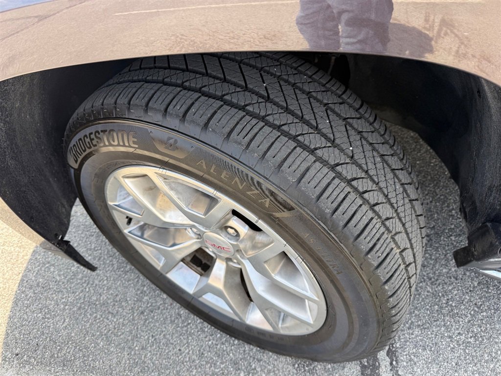 Used 2015 GMC Yukon XL SLE image 3