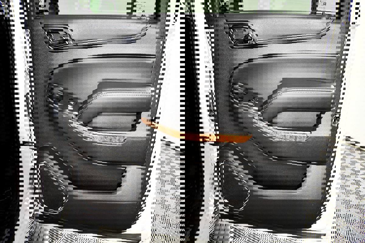 Used 2016 Chevrolet Suburban LTZ image 50