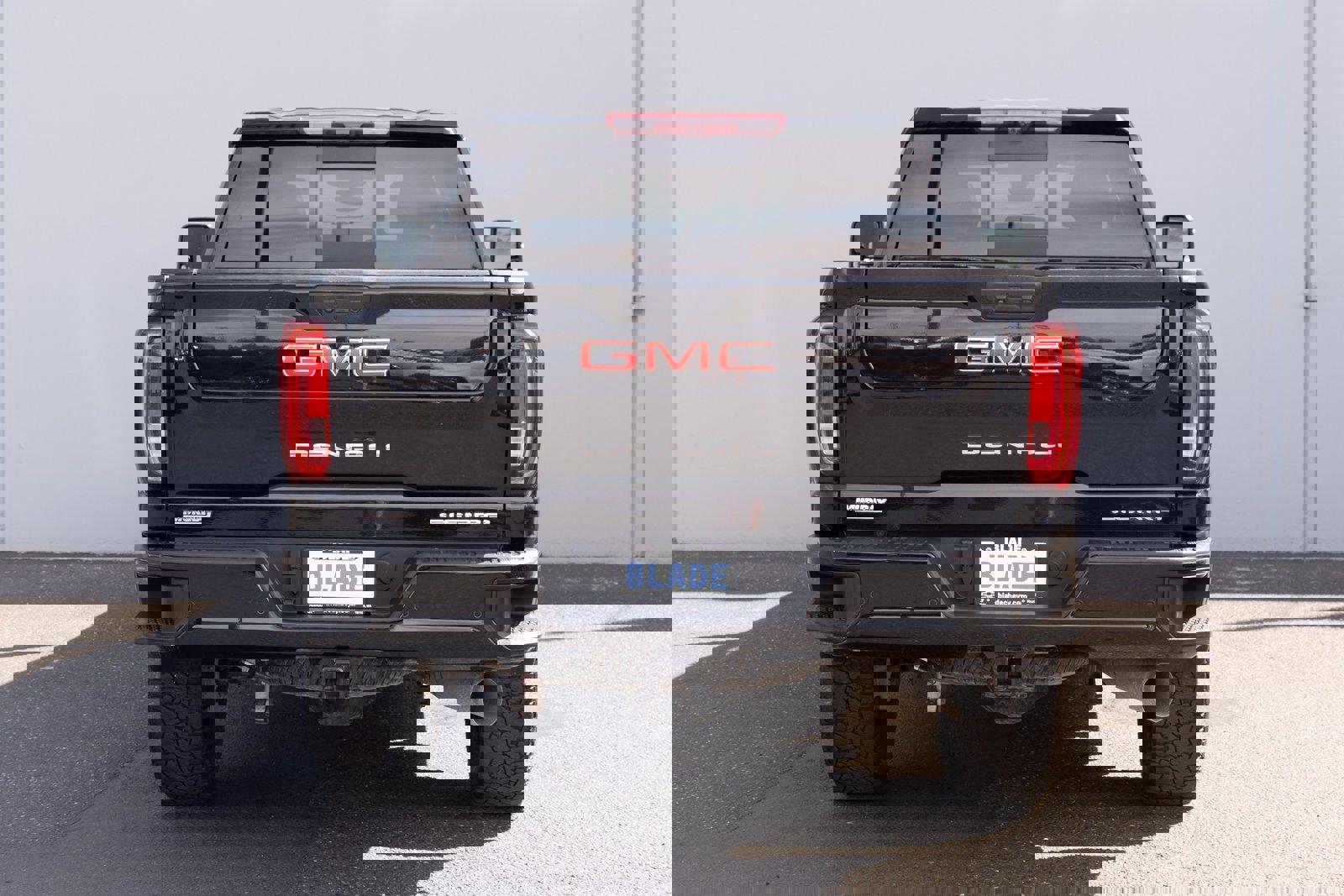 Used 2023 GMC Sierra 3500 Denali w/ Denali Black Diamond Edition image 26