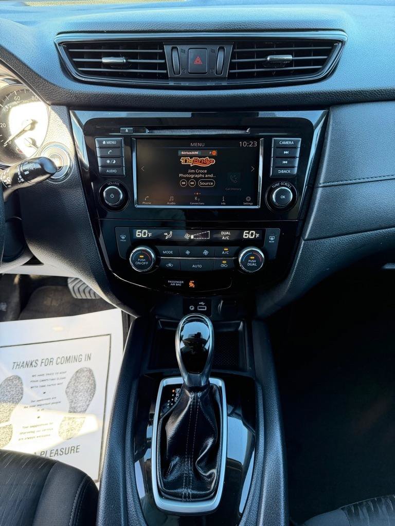 Used 2019 Nissan Rogue SV AWD/4WD image 11