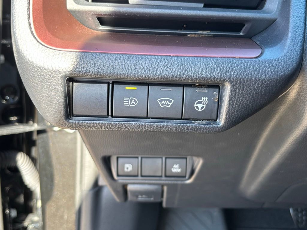 Used 2025 Toyota Prius Plug-In Hybrid FWD image 23