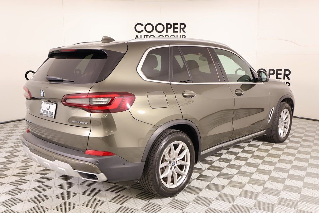 Used 2021 BMW X5 xDrive45e w/ Parking Assistance Package image 23