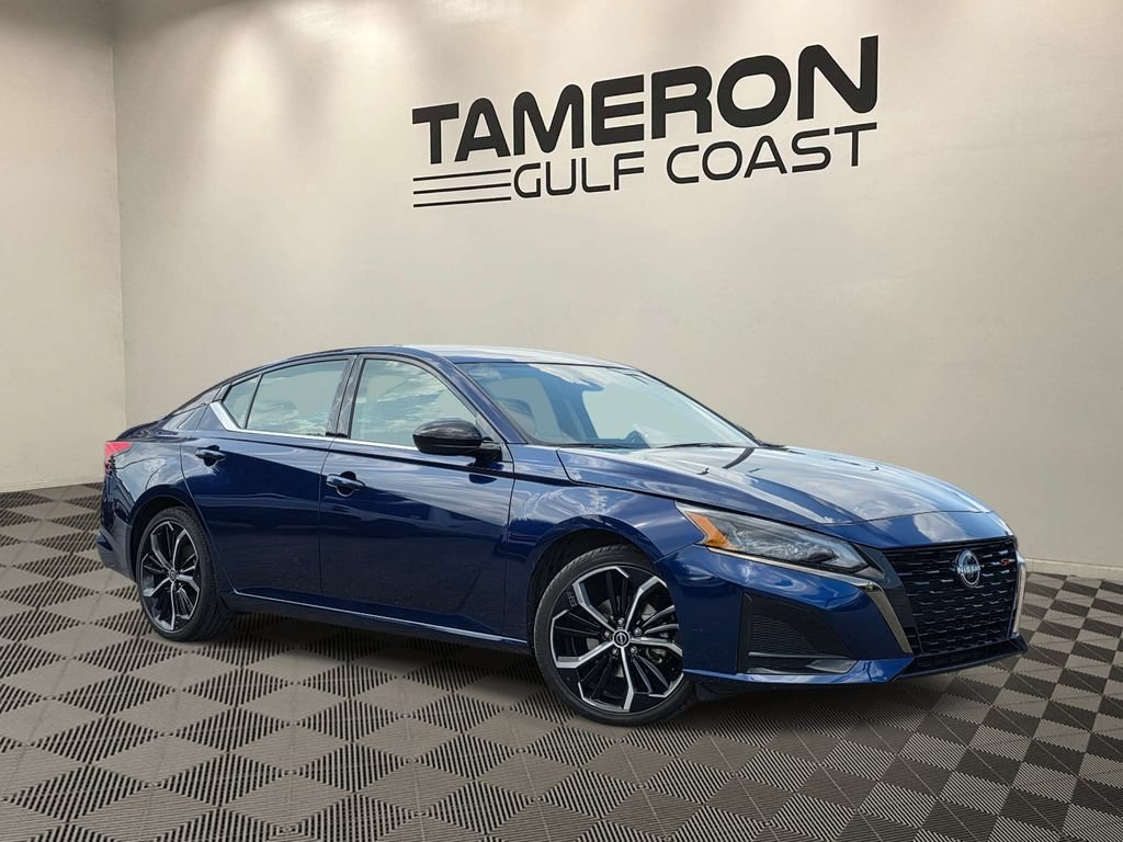 Used 2024 Nissan Altima 2.5 SR FWD image 1