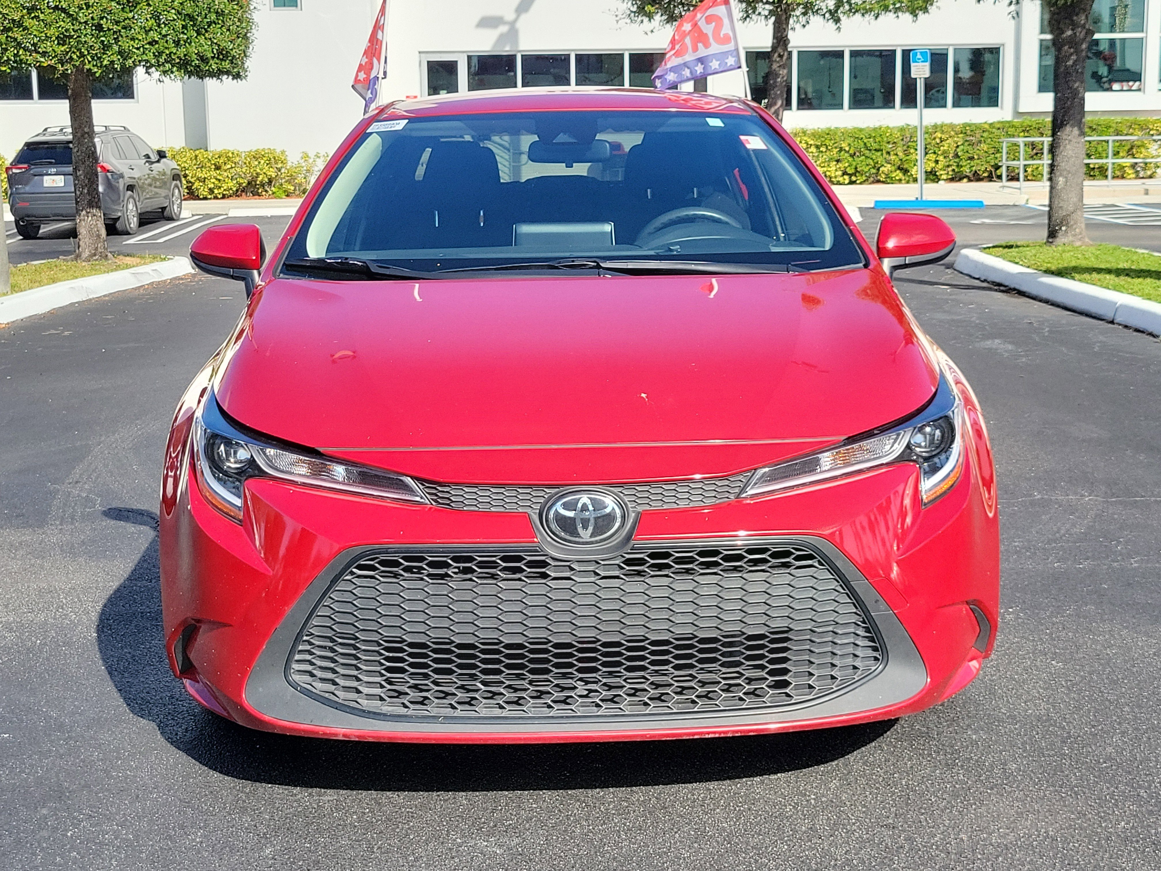 Used 2020 Toyota Corolla LE image 4