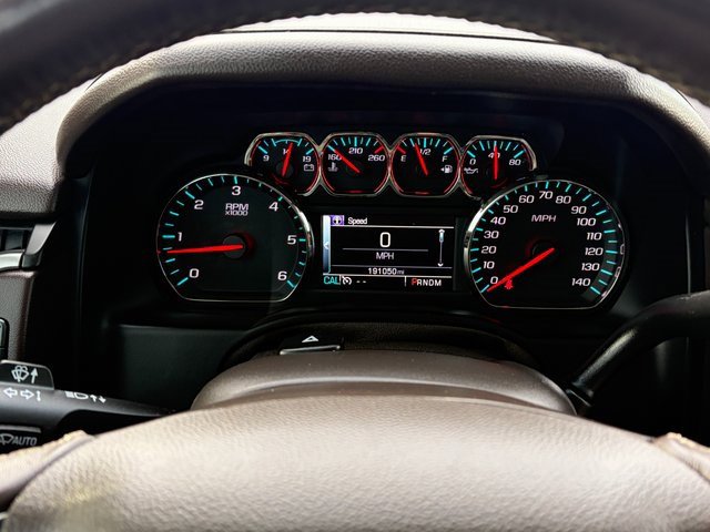 Used 2015 Chevrolet Suburban LTZ image 25