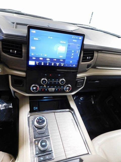Used 2024 Ford Expedition Max Limited image 38