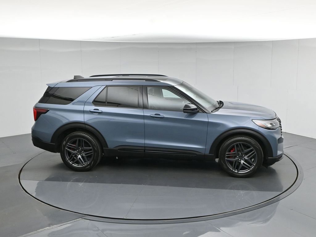 Used 2025 Ford Explorer ST image 56