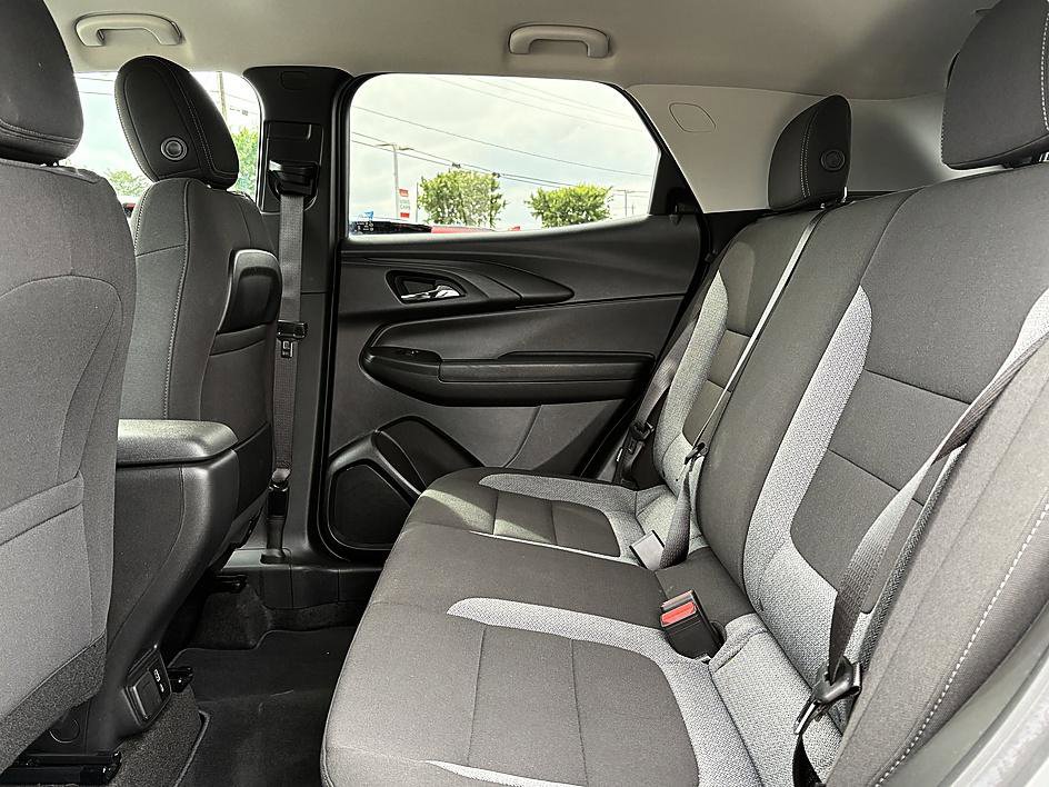 Used 2023 Chevrolet TrailBlazer LT w/ Convenience Package FWD image 10