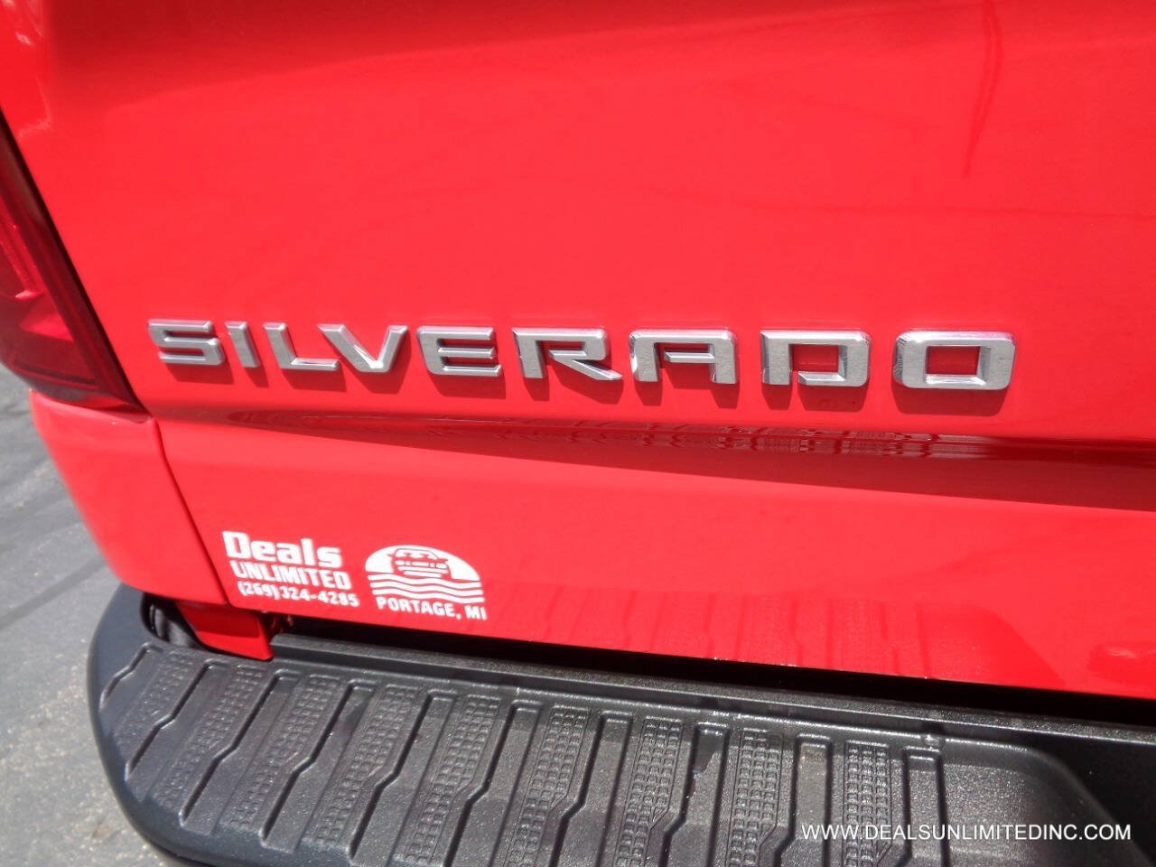 Used 2019 Chevrolet Silverado 1500 LT Trail Boss AWD/4WD image 5
