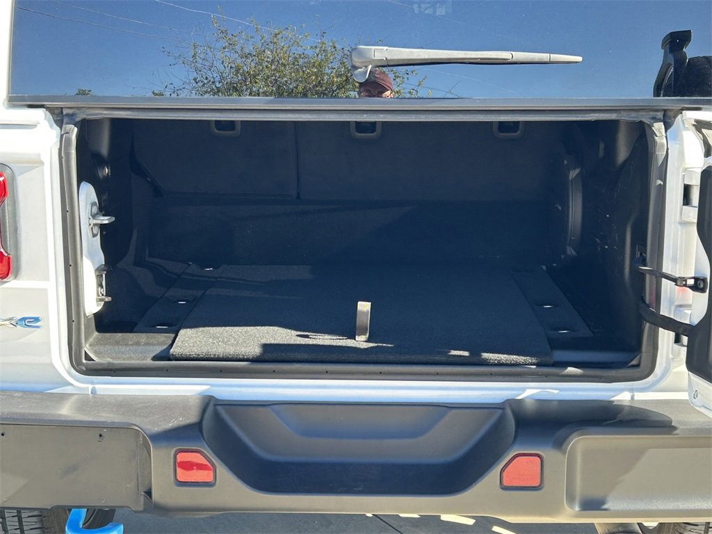 Used 2023 Jeep Wrangler Unlimited Sahara w/ Cold Weather Group image 13