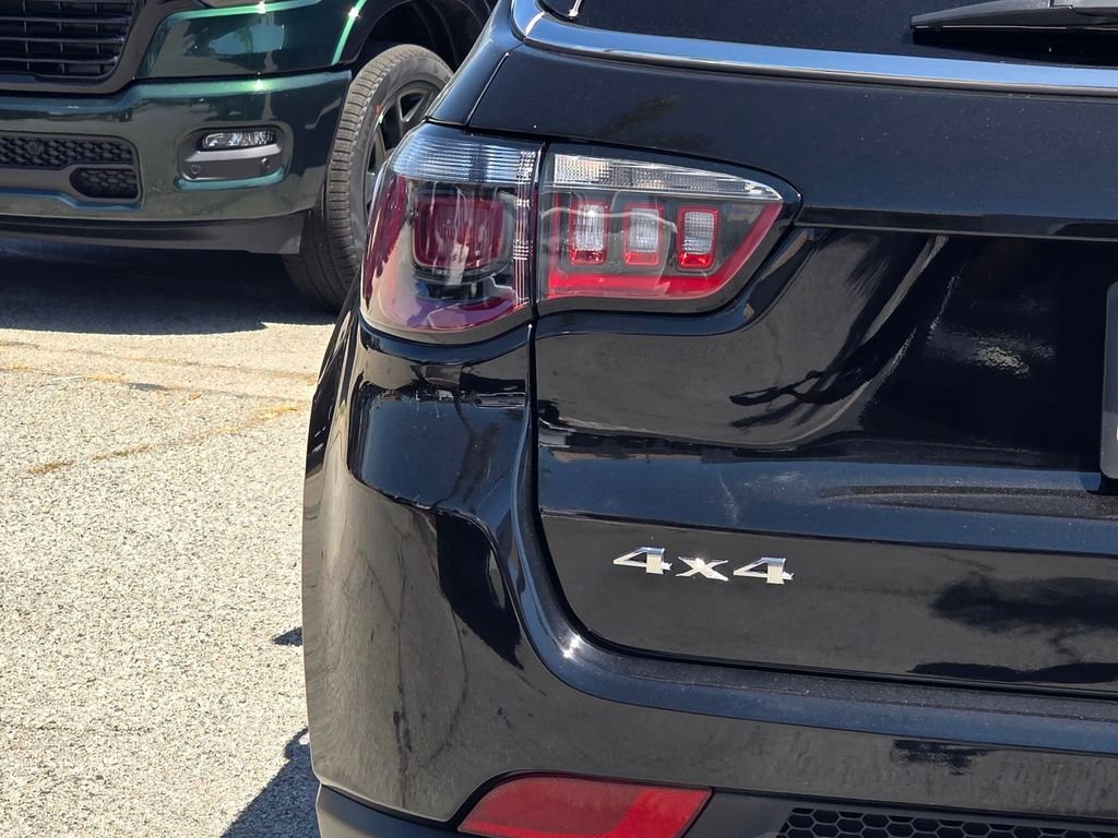 New 2025 Jeep Compass Latitude w/ Sun & Sound Group AWD/4WD image 6