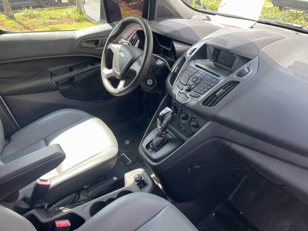 Used 2018 Ford Transit Connect XL image 2