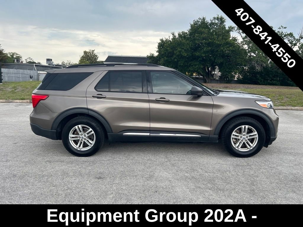 Used 2021 Ford Explorer XLT w/ Equipment Group 202A RWD image 2