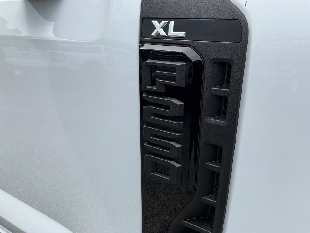 New 2027 Ford F250 XL RWD image 13