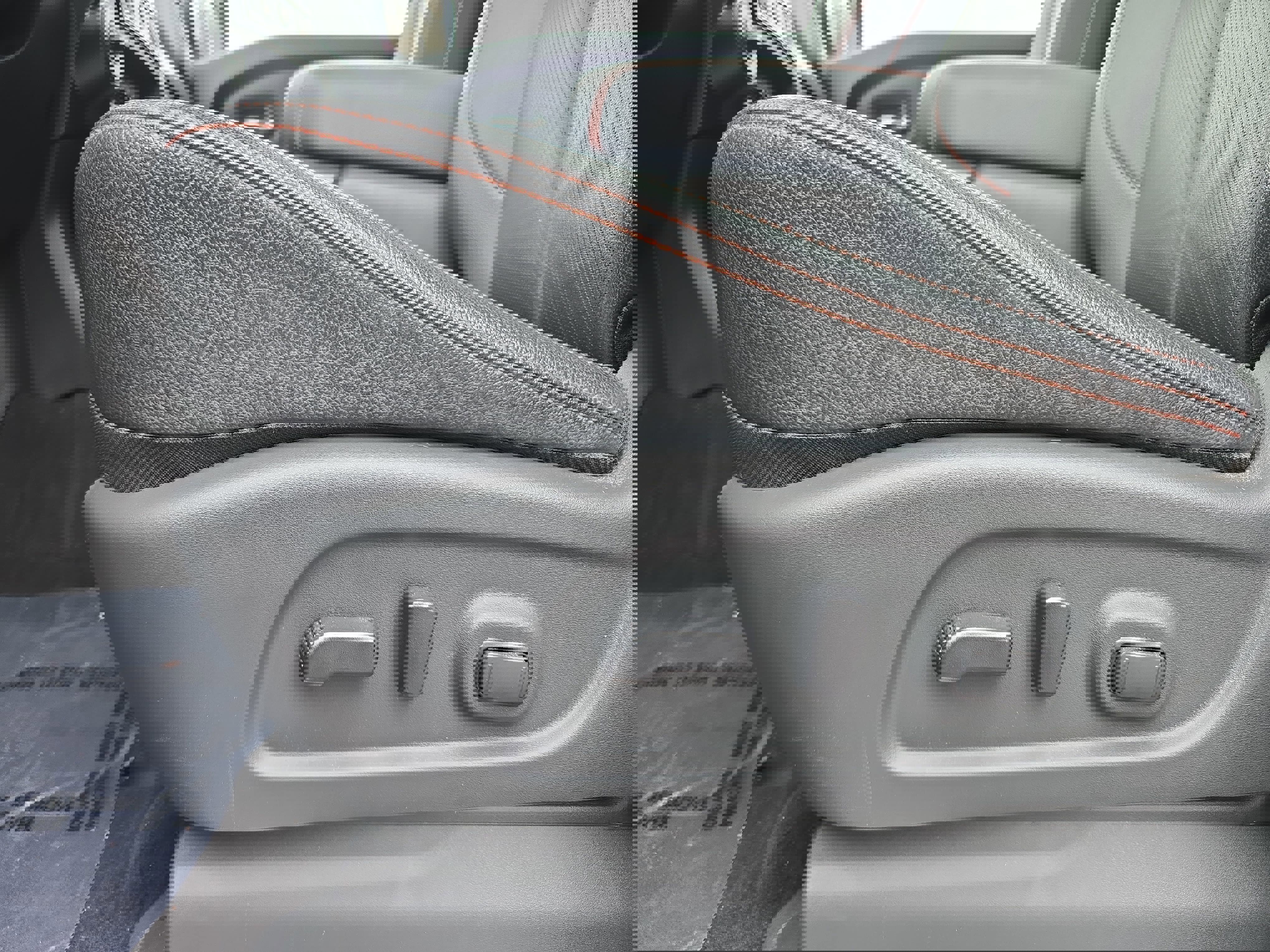 Certified 2024 Nissan Titan PRO-4X w/ Pro-4x Convenience Package image 28