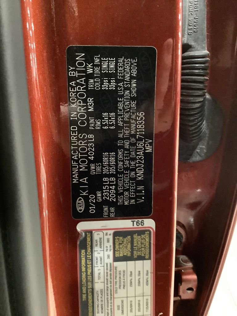 Certified 2020 Kia Soul S image 32