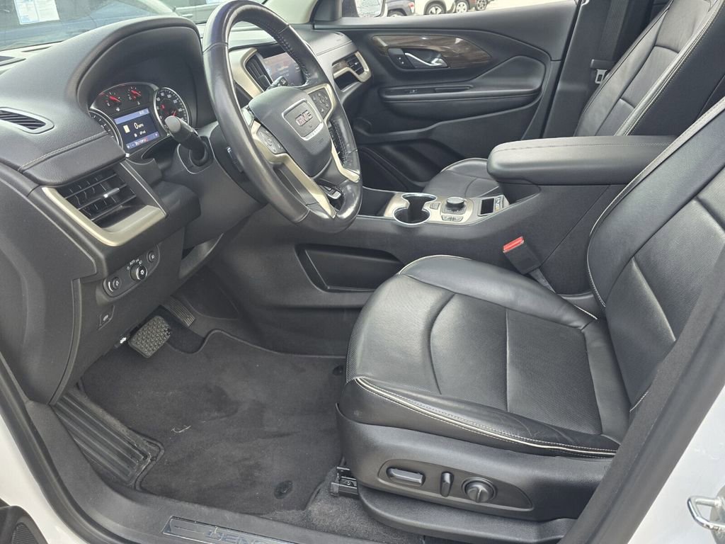 Used 2020 GMC Terrain Denali w/ Denali Premium Package image 11