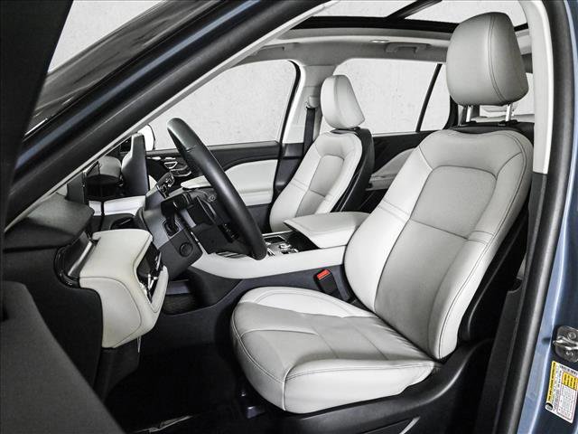 Used 2025 Lincoln Aviator AWD w/ Equipment Group 101A image 17