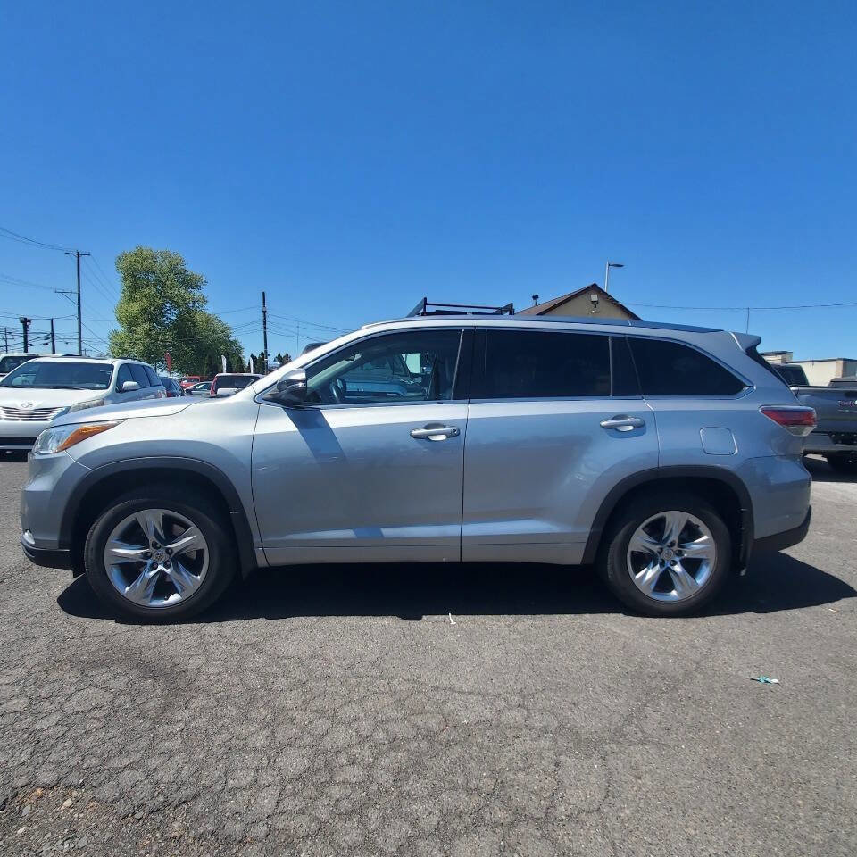 Used 2015 Toyota Highlander Limited AWD/4WD image 2