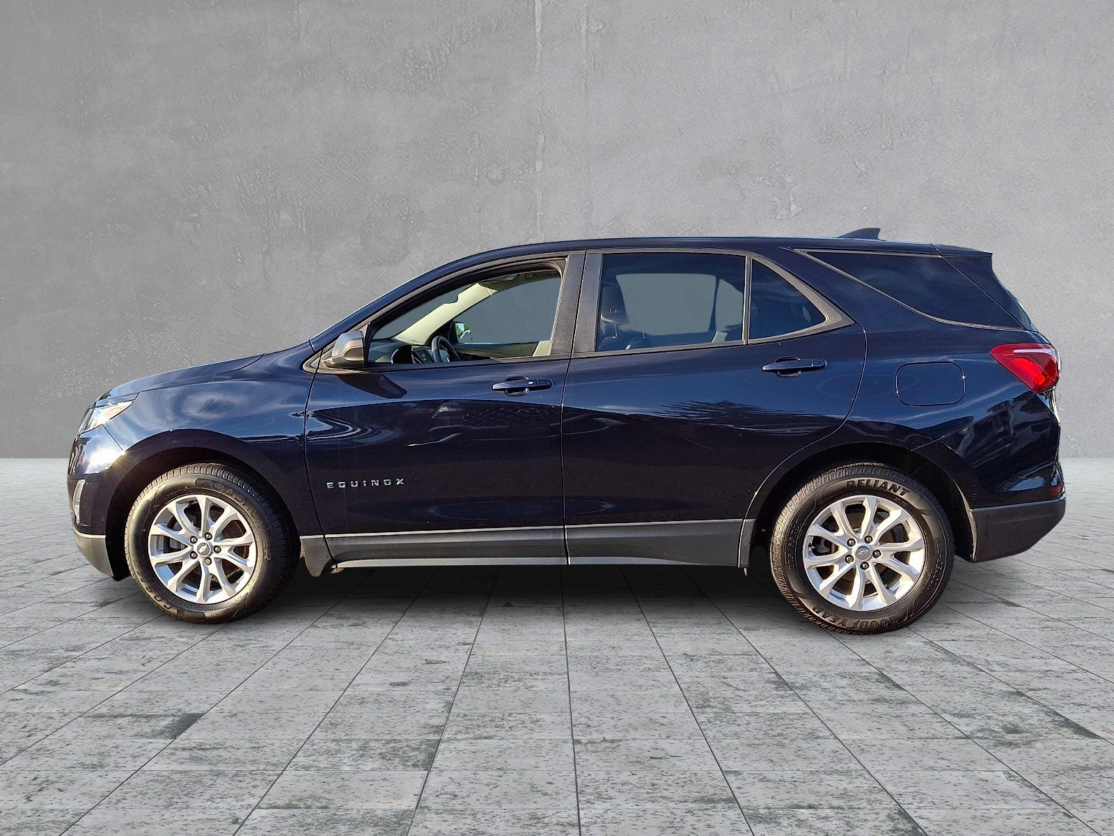 Used 2020 Chevrolet Equinox LS w/ LS Convenience Package FWD image 7