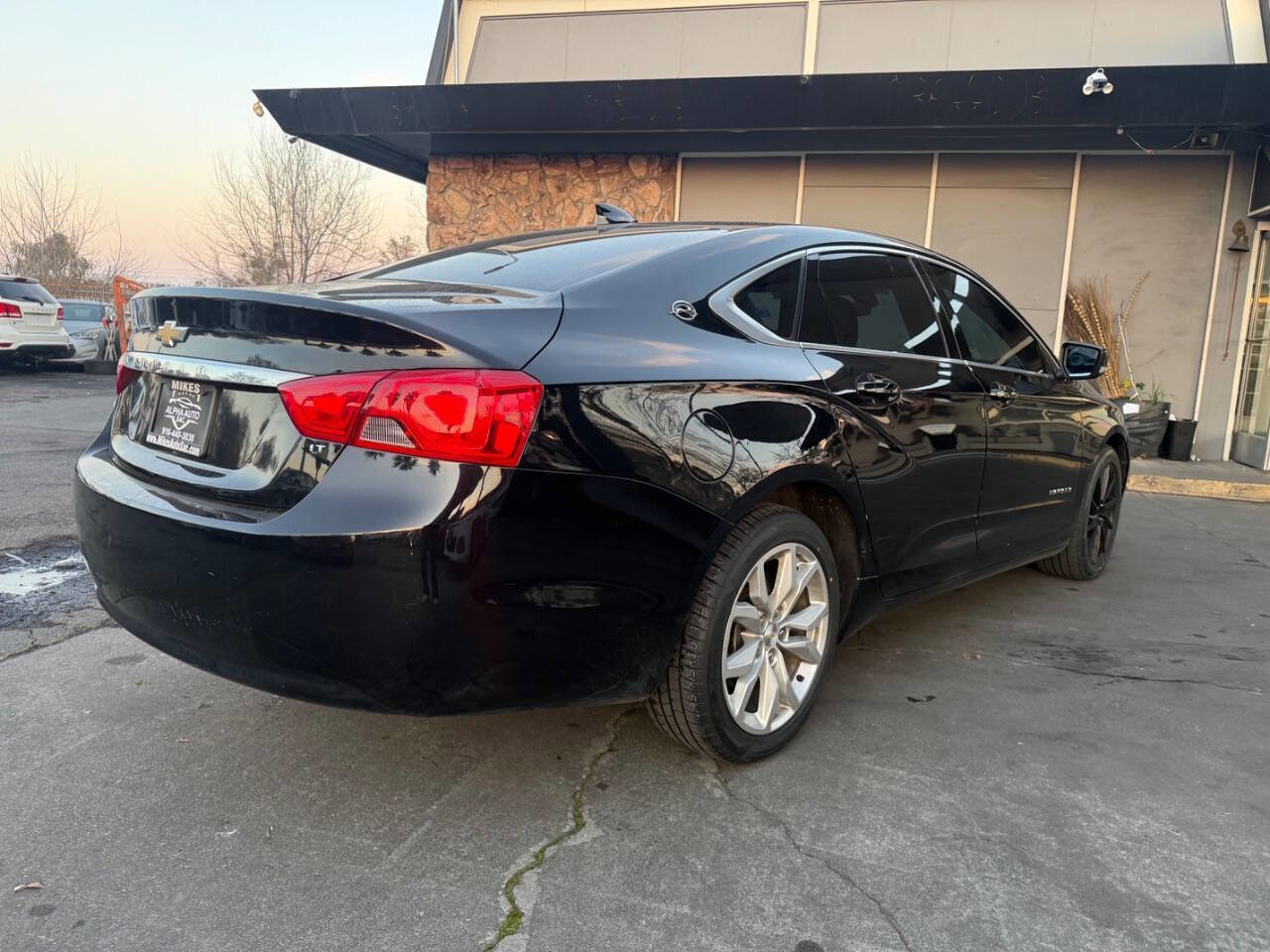 Used 2017 Chevrolet Impala LT image 8