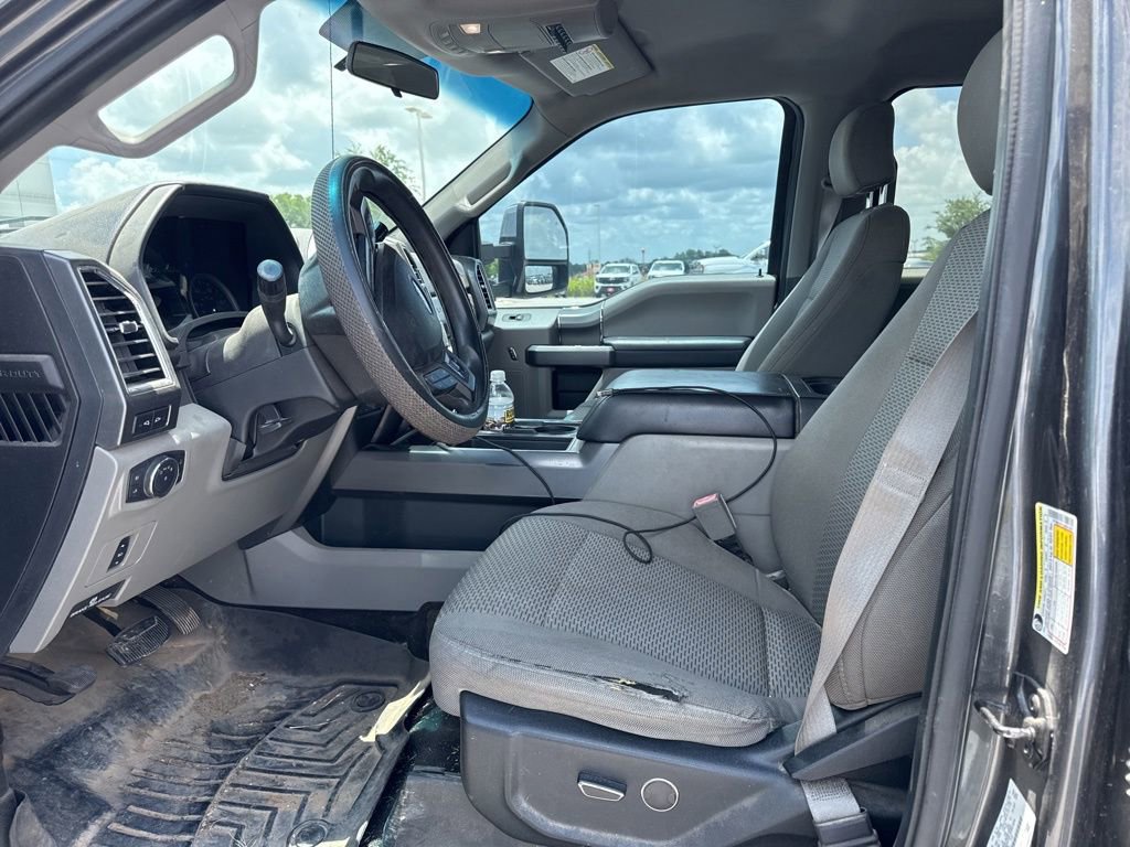 Used 2018 Ford F350 XLT w/ XLT Premium Package AWD/4WD image 3