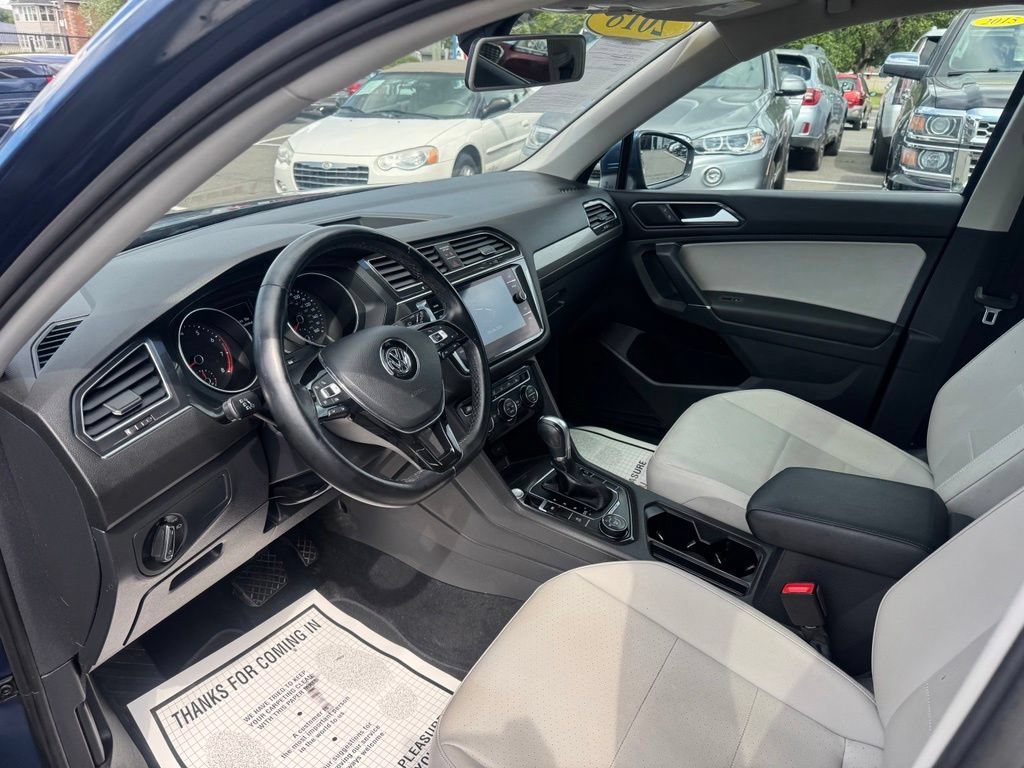 Used 2018 Volkswagen Tiguan SE w/ Panoramic Sunroof Package AWD/4WD image 30