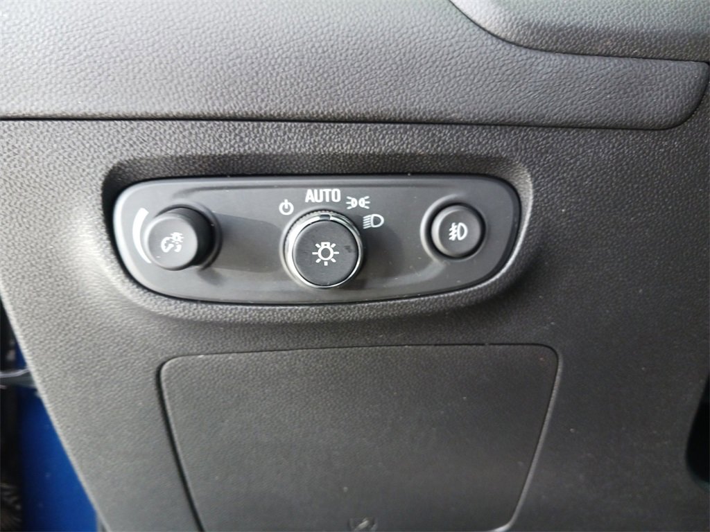 Used 2023 Buick Encore GX Preferred w/ Cold Weather Comfort Package image 32