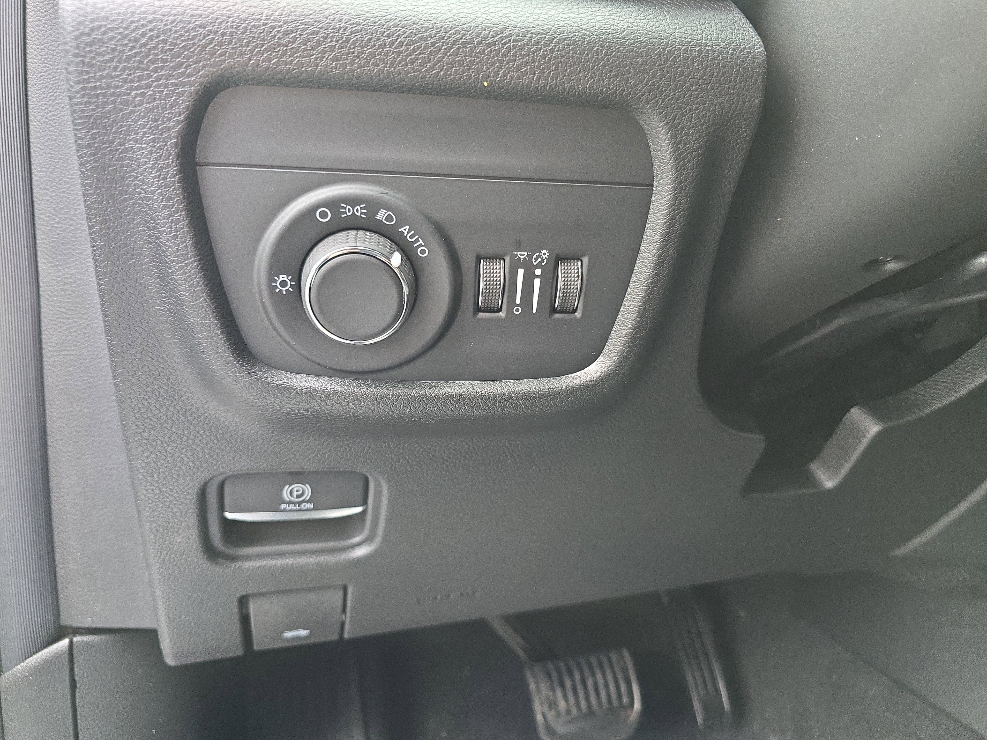 New 2026 Jeep Grand Cherokee Altitude image 19