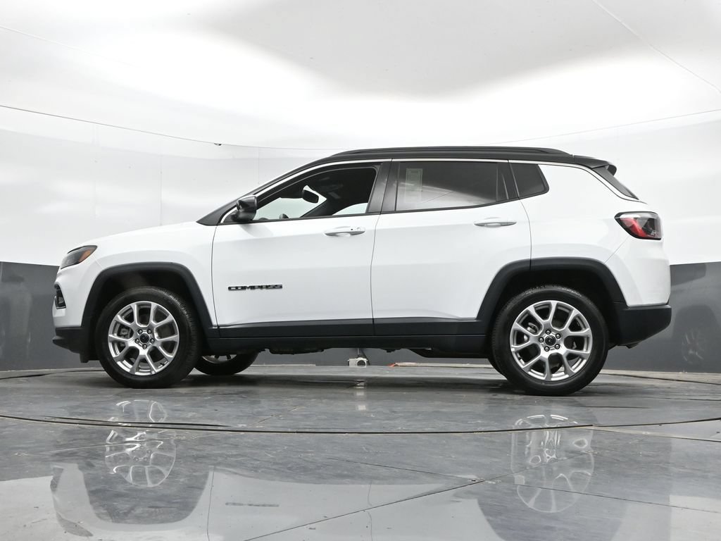 Used 2025 Jeep Compass Limited AWD/4WD image 45