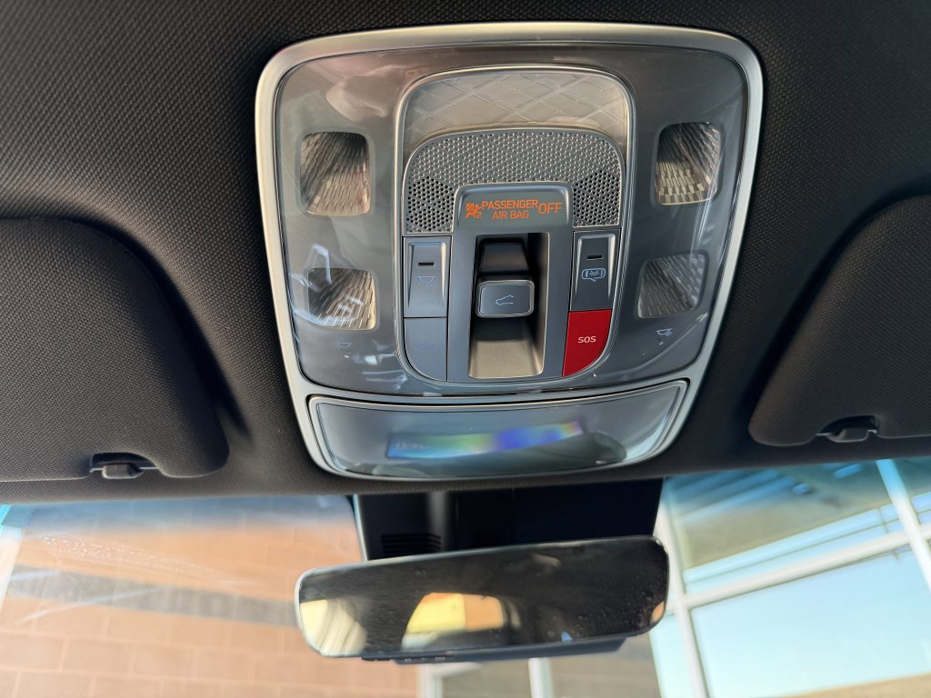 Used 2025 Genesis GV70 2.5T w/ Sport Prestige Package image 26