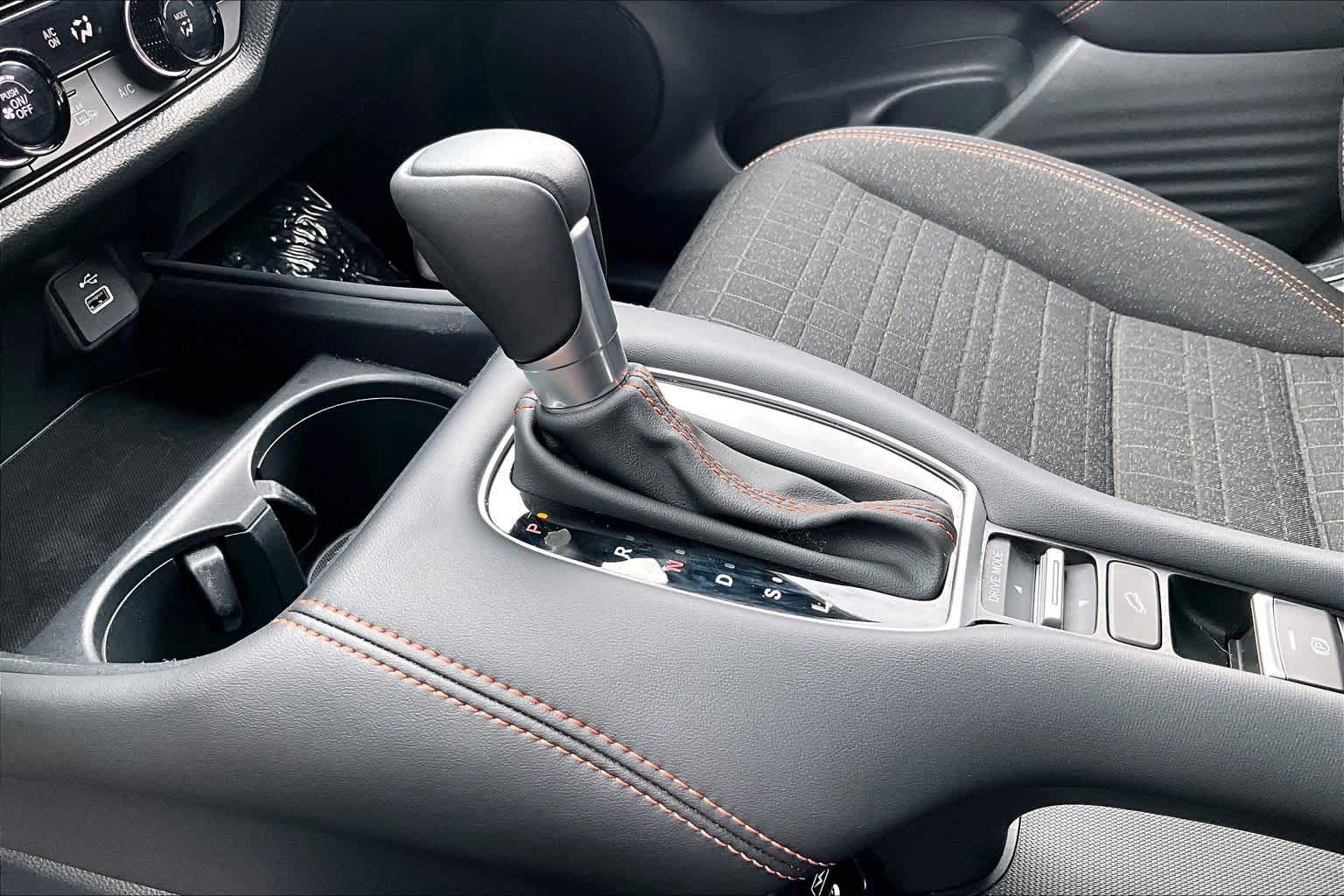 Used 2025 Honda HR-V Sport image 16