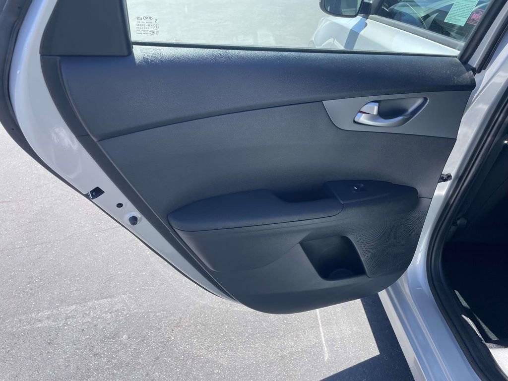 Used 2021 Kia Forte LXS FWD image 17