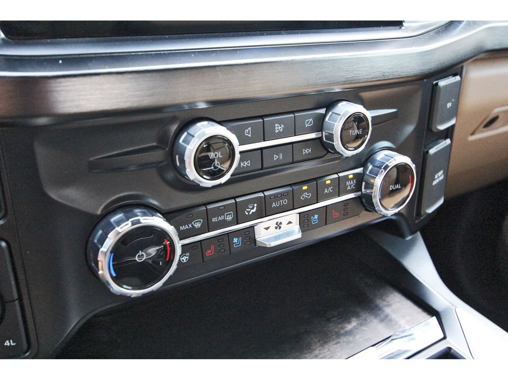 Used 2024 Ford F350 Lariat w/ Lariat Ultimate Package AWD/4WD image 24