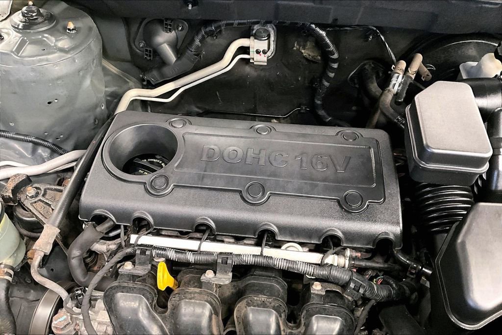 Used 2012 Hyundai Santa Fe GLS image 31