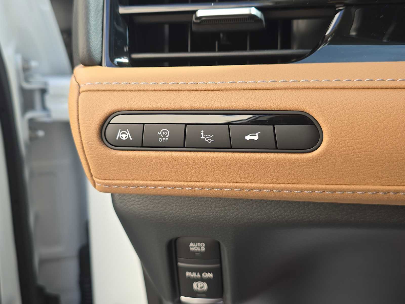 New 2026 INFINITI QX80 Luxe w/ Cargo Package image 24