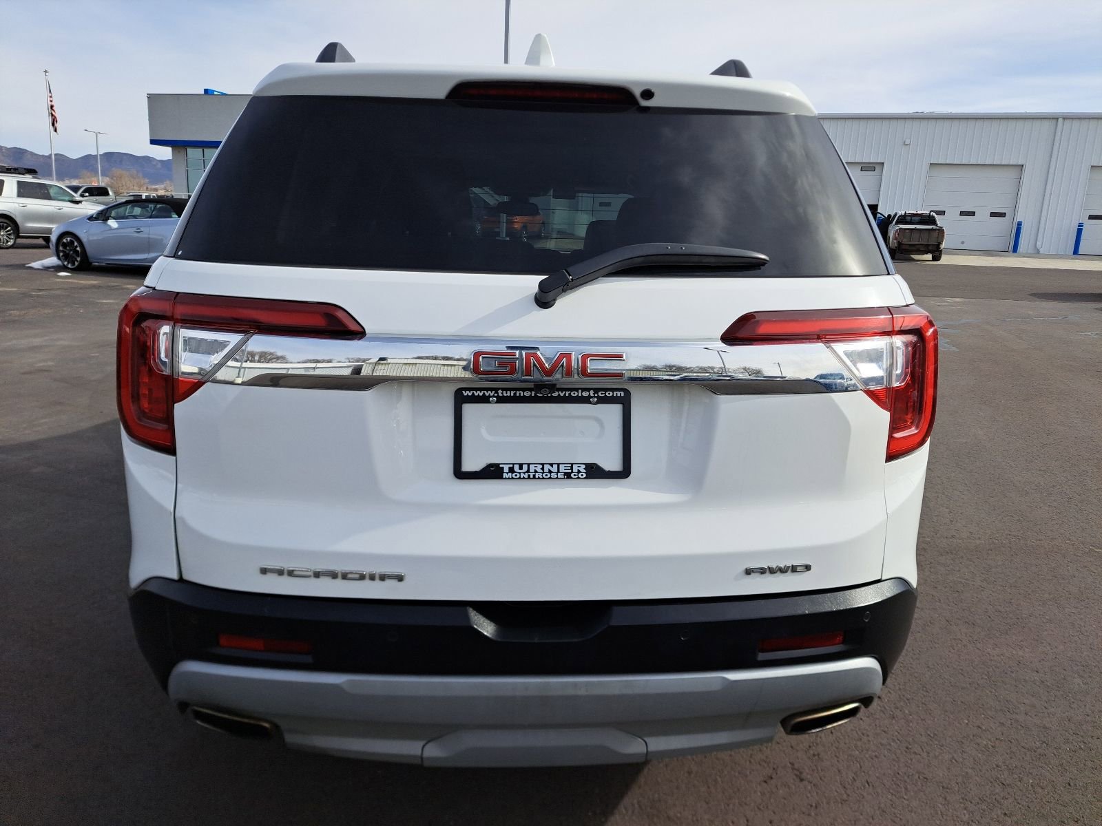 Used 2023 GMC Acadia SLT image 5
