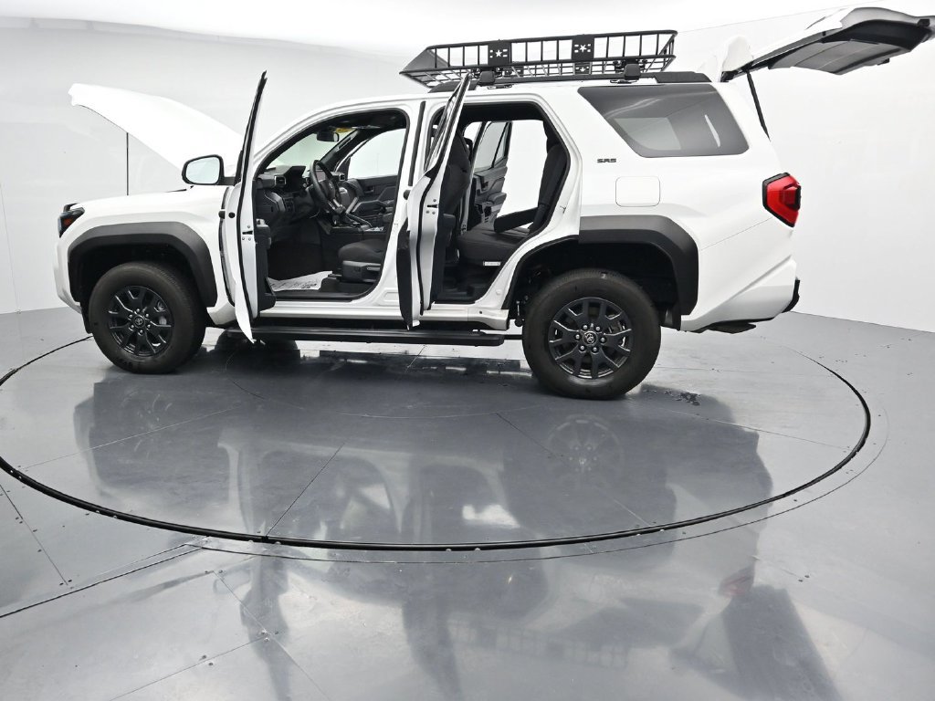 Used 2025 Toyota 4Runner SR5 AWD/4WD image 43